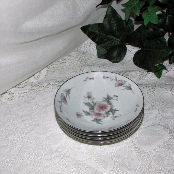 4 SANGO Fine China Vintage Dessert or Berry Bowls POPPY Japan 5 1/2" Pink Floral - Picture 1 of 4
